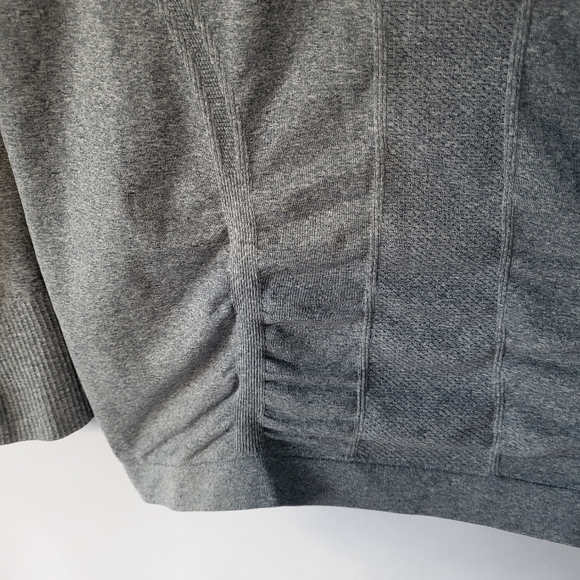 Athleta Women's Quarter Zip Size Small. - Picture 10 of 12